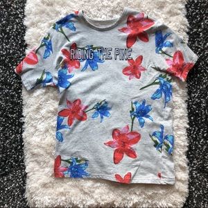 Vanishing Elephant "Riding the Pine" Floral Tee